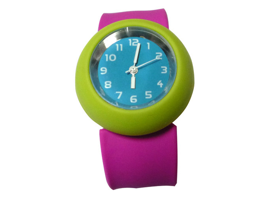 Vert des montres Slap Silicone Rose Bracelet affaire avec soie imprimée Logo 230 * 30 * 2 mm